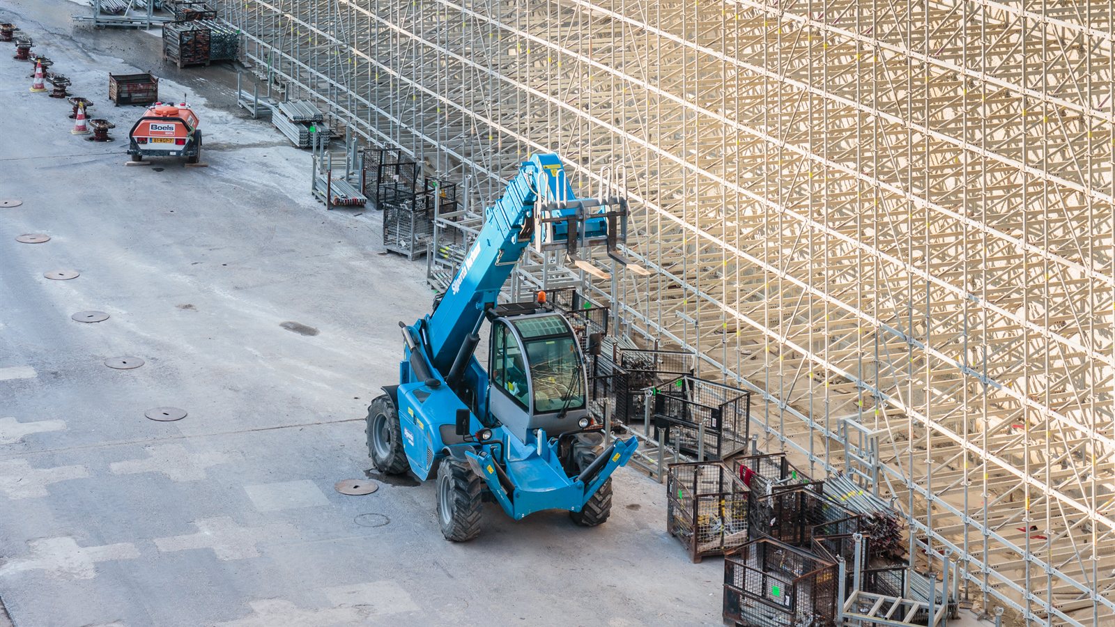 Large scaffold structure over an infrastructure project